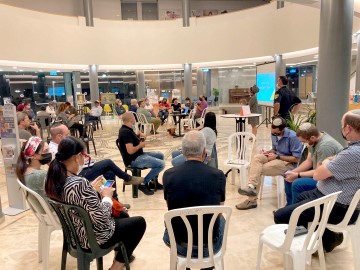 עשרות תושבי 'נווה זית' בלוד בערב דיאלוג לקידום השכונה עם נציגי העירייה