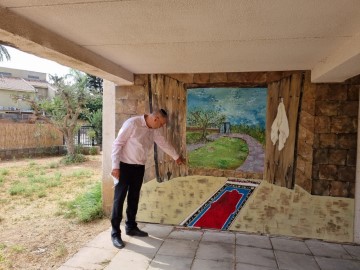 אמנות עד פתח הבית: הנהלת עיריית לוד ביקרה במוזיאון זומו שהגיע לעיר