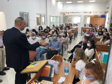 המחזור החמישי במדרשת או"ת לינדבאום בלוד נפתח במעמד שרת הפנים וראש העיר לוד