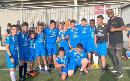 יש ספורט גם בבתי הספר בלוד! קבוצת הכדורגל של גני יער זכתה באליפות המחוז!