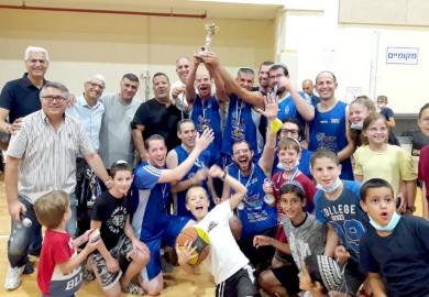 קבוצת "הפנס" זכתה באליפות ליגת הקהילות בכדורסל בלוד