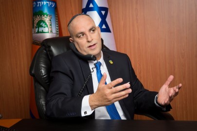 "חושב על טובת תושבי לוד": יאיר רביבו בעד 'חוק האזרחות'