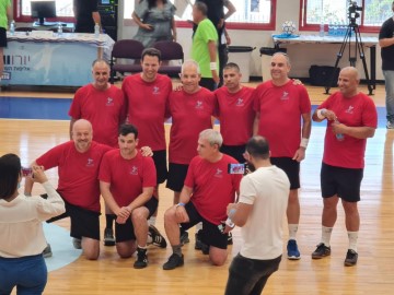 ניצחון של אחדות ואחווה: יאיר רביבו שיחק כדורגל עם עשרות ראשי רשויות