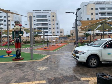 עיריית לוד הודיעה על סגירת פארקים וגני משחקים, וכן בתי כנסת ומסגדים בלוד
