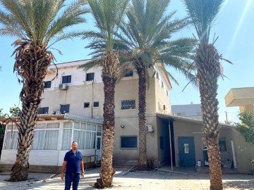 'סוכת השלום': הסכך לסוכה של תושבי 'גני איילון' הגיע משכונת אבו-סיאם