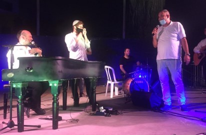 בחצות הלילה: הזמר יונתן רזאל והחזן יצחק מאיר במופע סליחות מרגש בלוד