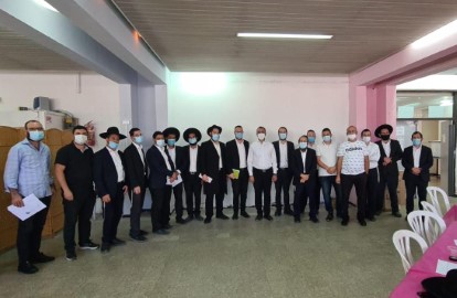 לקראת חגי תשרי: החלו העבודות להכשרת קרקע לקריית בתי כנסת ב'גני איילון'