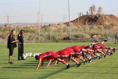 עולים על א': הפועל לוד בכדורגל פתחה את אימוניה ברגל ימין!