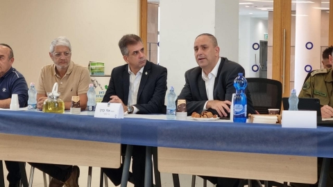 שר החוץ אלי כהן בביקור חיזוק ותמיכה בעיריית לוד ובתושבי העיר