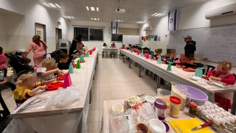 חג אורים ראשון בישראל: מסיבת חנוכה לעולים החדשים שהתיישבו בלוד