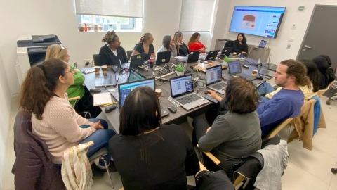 מיזם מיוחד בלוד מקדם את התושבים באוריינות דיגיטלית