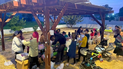 נוטעים שורשים בלוד: פעילות ט"ו בשבט בגינות הקהילתיות בעיר