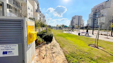 תרבות הדיור בלוד מסייעת לוועדי בתים לרכוש דפיברילטורים בעלות מוזלת