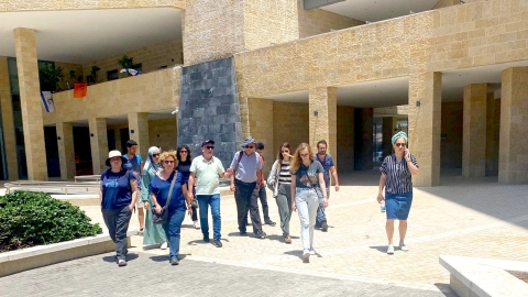 בדרך לתואר השני בתכנון ערים הסטודנטים מהאוניברסיטה העברית בירושלים עצרו בלוד