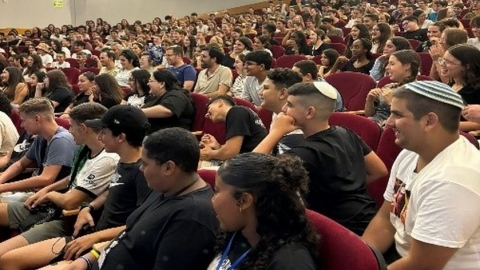 מחלקת הנוער בלוד חתמה את קיץ 2024 בערב בלתי נשכח של צחוק