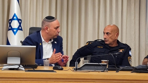מפקד מחוז המרכז במשטרה התארח בלוד, שמע על אתגרי העיר – והבטיח ביטחון אישי לתושבים