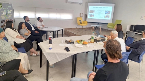 ביקור חיזוק: צוותי עיריית לוד סיירו ב"רעות" - המחלקה לקידום נוער היל"ה