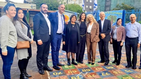 מזכ"לית הסתדרות המורים נחשפה בבית הספר גני יער לחינוך האיכותי שמקבלים תלמידי לוד