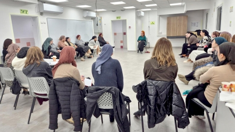 עיריית לוד בסדנת הנחיית הורים לעשרות נשים בגני איילון 