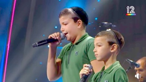 האחים הזמירים מלוד הפתיעו את המורים ב'בית ספר למוסיקה'