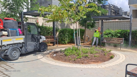 מבצע ניקיון והדברה רחב היקף של עיריית לוד לטיפול במטרד הזבובים