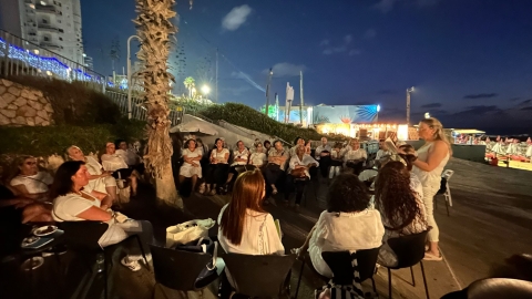 שנה חדשה - חלומות חדשים: ערב העצמה מיוחד ומרגש לנשות לוד בחוף הים