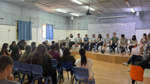 ירידי מעורבות חברתית בתיכונים: מחלקת הנוער בלוד מחברת בין תלמידים - לעשייה חברתית