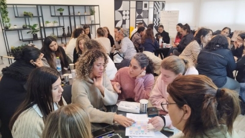 "שורשים של כבוד": כ-3,000 תלמידי היסודי בלוד יקבלו ערכות לימוד וחינוך