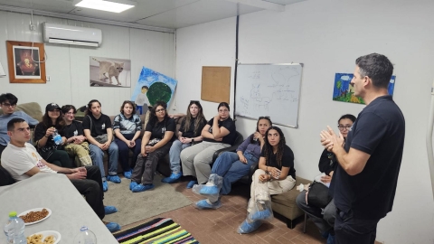 לומדים מהשטח: בני השירות הלאומי מאשדוד בסיור מקצועי בשירות הווטרינרי בלוד