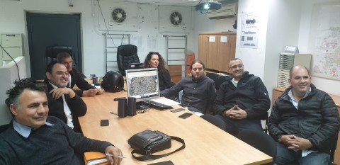 מושיטים יד לעזרה: מנהלי הרובע בלוד סייעו בחלוקת מזון לפסח
