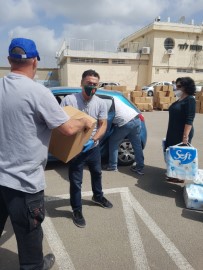 וועד העובדים ביקש – עובדי העירייה נרתמו: עזרה לקשישים בלוד לחג