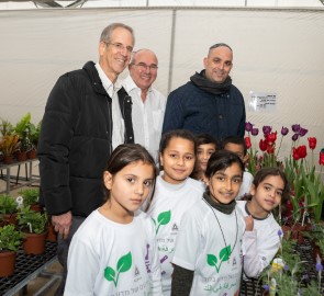 לכבוד ט"ו בשבט: "מפזרים זרעים של מדע" בלוד