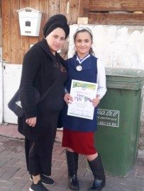 יצאת נקי! תמר מוצגרשוילי מבי"ס חב"ד בנות בלוד