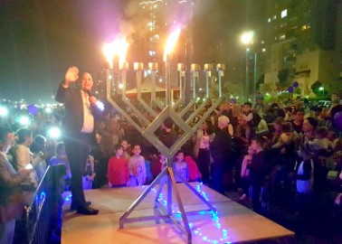 נס גדול היה פה! גם בלי תקציב ממשלתי גייס ראש העיר תקציב מיוחד לטובת קייטנות חנוכה בלוד