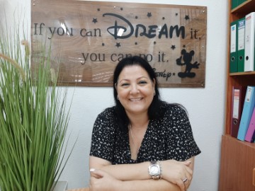 איריס עזריה, מנהלת בית הספר 'ספיר' בלוד: "החיוך, חשוב גם בסוף היום, לא רק בתחילתו"