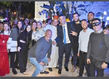 כ-500 צעירי וצעירות לוד פיזזו במסיבת "פורים-חגיגה"