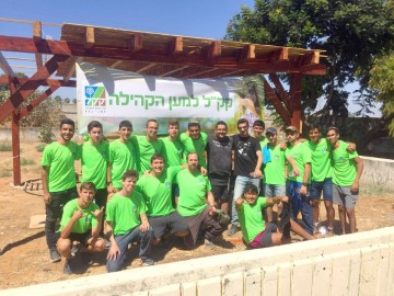 'מייקאובר' לשכונת 'רמט' ב"יום המעשים טובים" של קק"ל - לזכרה של רנה שנרב הי"ד
