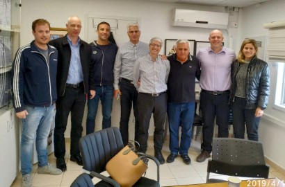 שוחים ביחד: לוד ועמותת השחייה מכבי שוהם