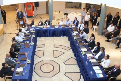היסטוריה בלוד: קואליציה מקיר לקיר