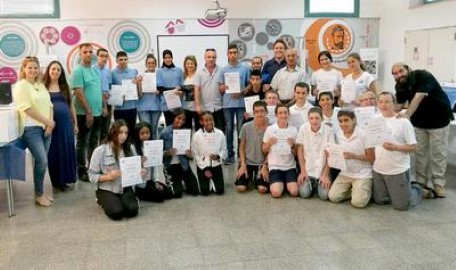 בני הנוער בלוד מובילים מהפכה סביבתית לשימוש מושכל בחשמל