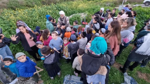 חגיגה משפחתית בלוד: מאות הורים וילדים נהנו ב'פסטיבל בנחל'