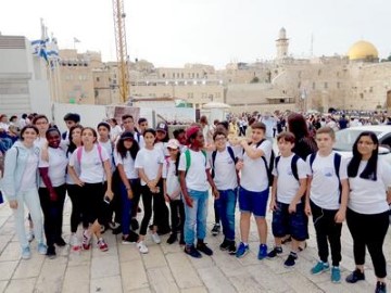 כ-600 תלמידים והורים מלוד עלו לירושלים במסגרת פרויקט בני ובנות מצווה