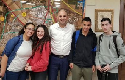 עבודה באזרחות: ראיון עם ראש העיר לוד