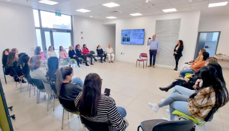 מובילים בשירות: סדנאות לעובדי ועובדות העירייה במסגרת "שנת השירות בלוד"