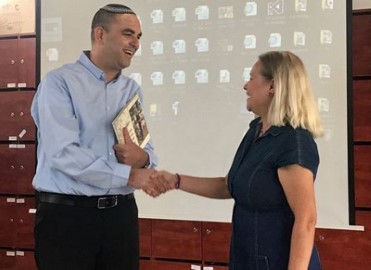 מערכת החינוך בלוד נפרדת מהמפקחת כוכבה ברק הפורשת לגמלאות