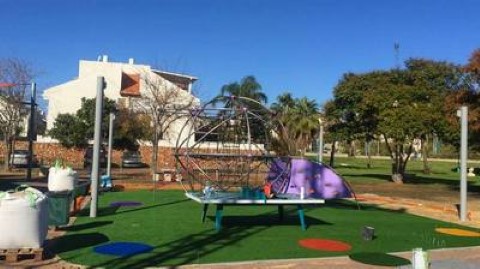איכות סביבה בלוד: מתקני משחקים חדשים וגינת כלבים ראשונה