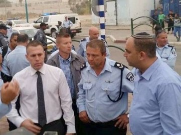 המשטרה תגברה את האבטחה סביב ראש העיר יאיר רביבו בשל מידע מודיעיני על כוונה לפגוע בו