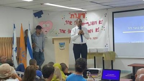 לא מוותרים לאף אחד, לא מוותרים על אף אחד!