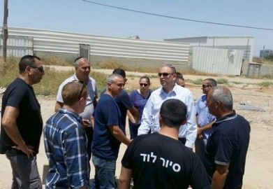 ראש העיר לוד: לחסל מיידית את מפגע השריפות מול שכ' חב"ד!
