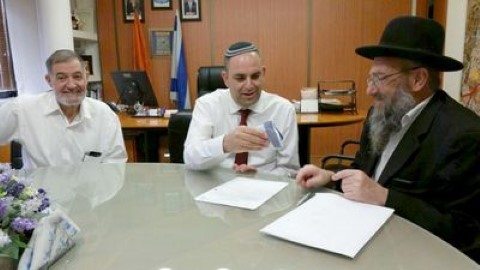 ראש העיר לוד מכר את החמץ העירוני